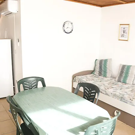 Appartamento Bona Con Giardino *